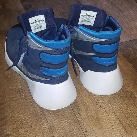 Womens Nike Hyperdunk Shoes - Picture 4 of 4